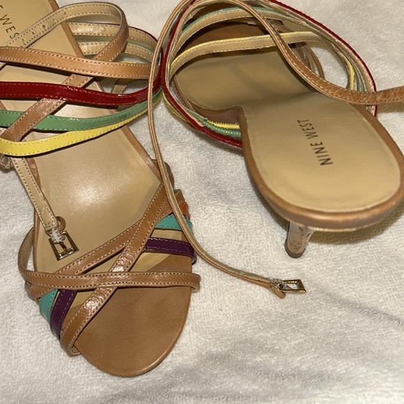Nine West size 9M cork color with multi-colored stripes - Picture 8 of 9